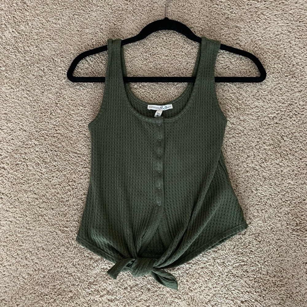Tie front tank